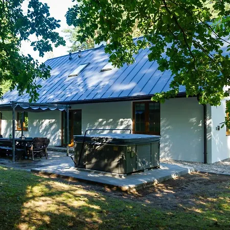 Bialy Domek Villa *